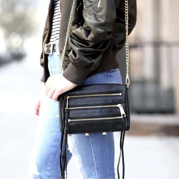 REBECCA MINKOFF Black/Silver 3
Zip Crossbody - Picture 1 of 8